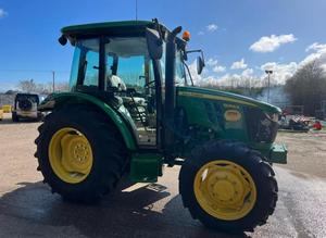 รถแทรกเตอร์ John Deere 5058E มือสอง ลดราคาพิเศษ 100-120 แรงม้า ขับเคลื่อน 4 ล้อ พร้อมแอร์ ราคาถูก อะไหล่เครื่องยนต์ ปั๊มเกียร์ - Product Image 5