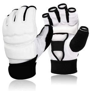 ถุงมือ MMA สำหรับผู้ชายถุงมือต่อสู้หนังนิ่มดีไซน์ใหม่ล่าสุดออกแบบโลโก้ได้ตามต้องการ - Product Image 5