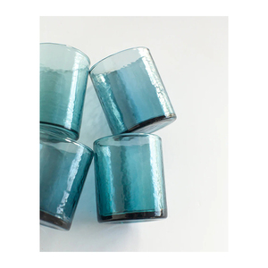 Achetez une couleur unie soufflée à la main de bonne qualité avec une superbe finition martelée pour boire et bougies - Product Image 6