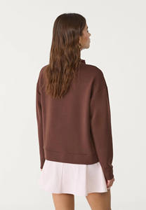 Sudadera marrón personalizada al por mayor de cuello alto para mujer suave al tacto con cremallera y manga larga Sudadera con capucha de entrenamiento de gimnasio para mujer - Product Image 2