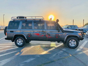 Toyota LandCruiser Hard Top Volante a la derecha COCHE USADO - Product Image 3