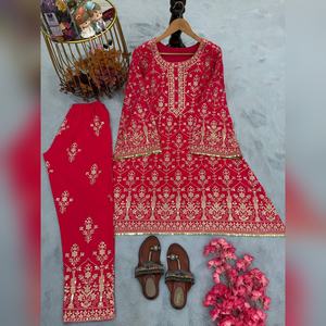 ชุดคุर्ติ ชารารา และผ้าคลุมไหล่ 3 ชิ้น ผ้าจอร์เจตต์เนื้อหนา หรูหรา พร้อมงานปักมือ ขายส่งราคาถูก - Product Image 5