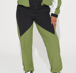 Top tendance femmes coupe-vent survêtement léger facile à porter respirant confortable coupe-vent survêtement avec des trucs durables - Product Image 5