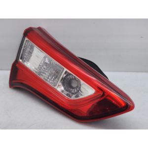 ไฟหยุดด้านหลังซ้ายรวมอยู่กับประตู TOYOTA Yaris Series 815910D600 (17>20) - Product Image 3