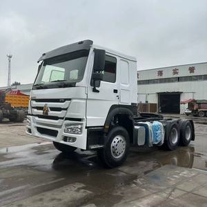 พร้อมส่ง HO WO รถบรรทุกหัวลากมือสอง 6x4 เครื่องยนต์ Weichai 430 แรงม้า ดีเซล เกียร์ธรรมดา พวงมาลัยซ้าย ระบบกันสะเทือนแบบลม ด้านหลัง - Product Image 1