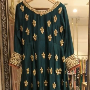 2023 nouveauté belle broderie indienne et pakistanaise sur la longueur au sol robe de soirée/mariage avec décoration en dentelle et boutons - Product Image 1