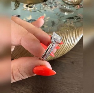 Bague en diamant de laboratoire pour femmes, coupe princesse, 2 carats, bijoux de luxe en argent Sterling 925, pour mariage, fiançailles, cadeau d'anniversaire - Product Image 2
