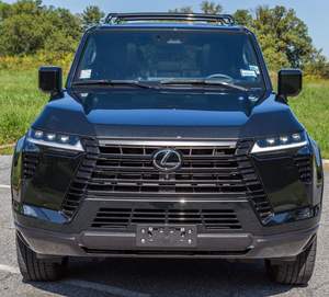 État comme neuf, Lexus GX 550 Luxury+ 2024, V6 biturbo, très bien équipé - Product Image 1