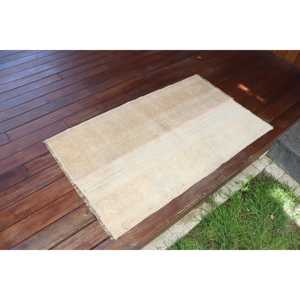 Turkish Small Rug 2,2x3,6 ft, <b>Brown</b> White Floral Rug <b>Wool</b> - Product Image 2