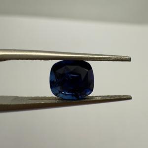 เบาะพลอยแซฟไฟร์1.73กะรัตสีน้ำเงินธรรมชาติจากพลอยอุ่นศรีลังกา - Product Image 5