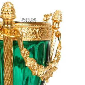 เตาเผาเครื่องหอมคริสตัลสีเขียวมรกตพร้อมฐานทองเหลืองชุบทอง งานฝีมือสุดหรู - Product Image 6