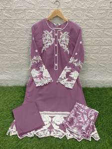 El último diseñador Faux Georgette bordado a mano trabajo Kurti Set por Fab Zone Indian & Pakistani Clothing - Product Image 5