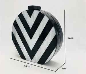 Pochette de soirée unique pour femme en résine, avec perles, plaqué or, luxe, papillon, charme solide, ensemble de pochettes pour mariage - Product Image 4