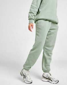 Nouvel ensemble de survêtement pour femme en vert olive surdimensionné à épaules tombantes, 2 pièces, sweat à capuche et pantalon de jogging avec poche kangourou, 100% coton - Product Image 3
