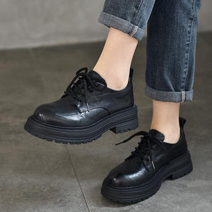 Bottes d'hiver pour femmes à bout pointu, à lacets, en cuir, à semelle épaisse, style soirée - Product Image 2