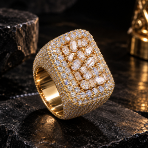 Bague Hip Hop pour Homme en Or 10K, Certifiée GRA, Moissanite VVS à Tailles Mixtes, Sertie en Grappe, avec Bande Large Ovale et Baguette, Style Iced Out - Product Image 1
