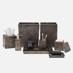 Elegante juego de baño de resina hecho a mano con acabado tallado y pulido perfecto para regalar uso de oficina o decoración de baño - Product Image 1