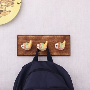 Crochets muraux en bois robustes, faits à la main, en céramique, oiseaux jaunes et verts, crochets muraux WHK-2120 nouveau design, vente en gros - Product Image 5