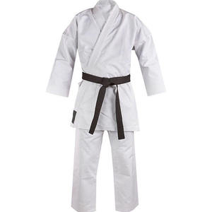 Kimono de judo de alta calidad, enfocado en la práctica, con costuras resistentes, tela de algodón transpirable y calidad duradera y confiable. - Product Image 1