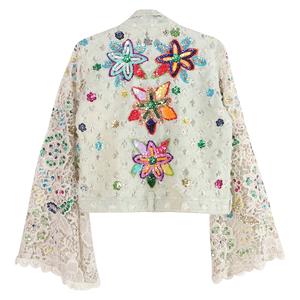 Veste polyvalente pour femmes Urban Ready, conçue pour un superposition facile et un style extérieur contemporain intemporel et tendance, en provenance d'Inde - Product Image 3