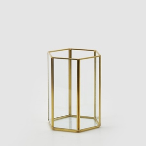 Vente en gros de chandeliers ouragan en verre en laiton doré sur mesure pour la décoration intérieure des mariages lanternes à bougies en bois de Noël - Product Image 5