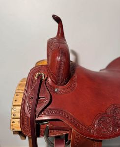 Sillín de cuero occidental de calidad superior con diseño tallado a mano Asiento cómodo y árbol duradero para montar a caballo - Product Image 2