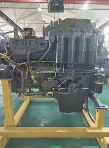 Motor diésel 6BD1 de 6 cilindros usado completo de segunda mano - Product Image 2