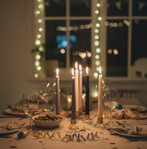 Vela Cónica Elegante de Cera de Soja - Diseño Largo y Delgado con Base Ancha y Punta Fina para Bodas, Fiestas de Navidad, Sin Humo, Hecha a Mano - Product Image 1