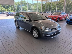 Volkswagen Golf Alltrack S E L 2018 d'occasion en bon état, 1 propriétaire, moteur turbo 4 cylindres, transmission intégrale, intérieur Marrakech Brown, non modifié - Product Image 1