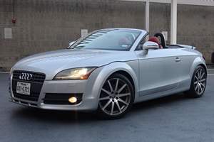 Audi TT 2.0T Premium Plus Roadster 2009 d'occasion, sans réserve, moteur turbo 4 cylindres de 2,0 litres, intérieur rouge Ma-gma - Product Image 3
