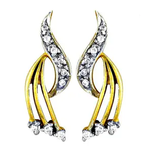 Boucles d'oreilles élégantes en plaqué or avec diamants, cadeau idéal pour une collection de bijoux raffinée - Product Image 1