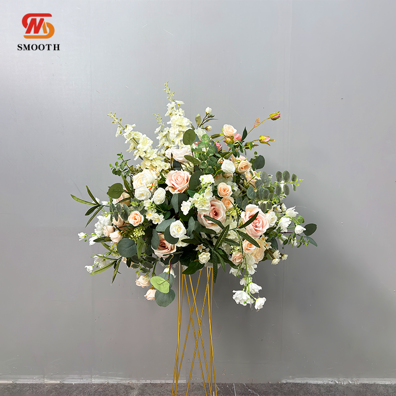 มีสีสัน