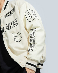 Chaqueta Universitaria Unisex de Corte Clásico con Botones Cubiertos, Personalizable, de Lana/Poliéster, Resistente al Viento, Ecológica, para Equipos Escolares - Product Image 4