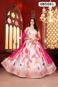 Maruti Fashion Lehenga Choli Tradicional Indio para Mujer, de Georgette Sintética con Papel Repujado, Espejo, Zari y Lentejuelas, para Bodas - Product Image 2