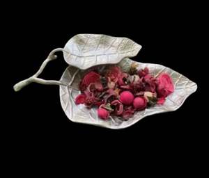 Meilleures ventes Plateau de service en métal aluminium pour la décoration de la maison et la décoration de table au design moderne - Product Image 1