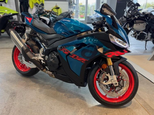 Motos 2026 Top commercial auction RS660 RSV4 659cc 105HP 77.2kW 10 400 tr/min, bicylindre, 4 soupapes par cylindre, prêtes à être expédiées - Product Image 2