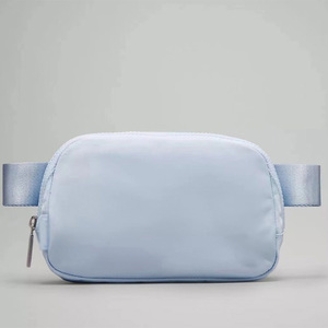 กระเป๋าคาดเอวสำหรับปีนเขาวิ่งยิมปั่นจักรยานกระเป๋าคาดตัวแบบมีซิปสีทึบมาใหม่ - Product Image 3