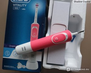 Brosse à dents électrique Oral-B Vitality 100 CrossAction - Product Image 1