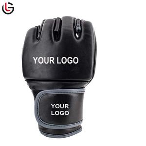 2025 nouveaux gants personnalisés MMA de qualité supérieure fabriqués avec du cuir pur de haute qualité pour les entraînements et les compétitions MMA - Product Image 2
