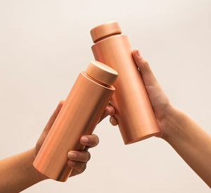 100% bouteille en cuivre et carafe martelé bouteille d'eau finie pour la maison voyage sport ustensiles de cuisine sur bas prix de l'Inde - Product Image 5