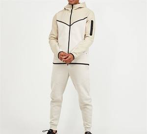 Usine de vêtements de sport logo personnalisé polaire technique en polyester jogging à capuche avec fermeture éclair survêtement de sport pour hommes - Product Image 5