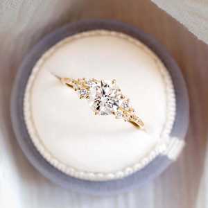 18k Round Gold Lab Grown Thin Diamond Bague de fiançailles de mariage femmes fantaisie saint valentin bijoux en diamant - Product Image 3