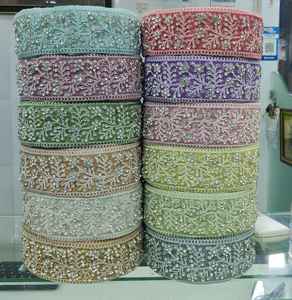 Cintas y cordones bordados a máquina hechos a medida en varios diseños y en doce colores para vestidos de novia en 2 pulgadas de ancho. - Product Image 4