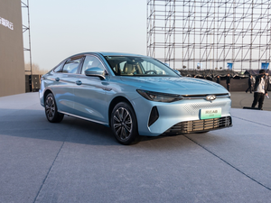 Chery Fulwin A8 2023, Auto Inteligente Grande de Alta Calidad, Venta Caliente, Híbrido, Nuevo, Transmisión Manual Turbo Izquierda, Tracción en las Cuatro Ruedas, Cuero, R17 - Product Image 3