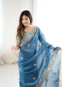 Saree en soie avec broderie lourde, perles et paillettes, tenue traditionnelle indienne élégante - Product Image 6