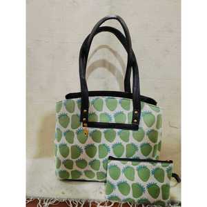 Sac à main en coton imprimé pour femmes Jaipuri, fermeture à glissière tendance, résistant à l'eau, pour un usage quotidien en toutes saisons - Product Image 1