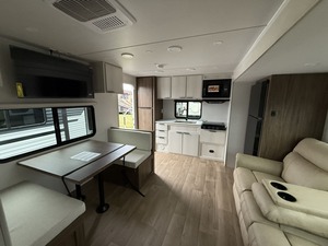 NUEVO Autocaravana W-I-N-N-E-B-A-G-O RV A-C-C-E-S-S 25RK 2026 DISPONIBLE PARA LA VENTA - Product Image 3
