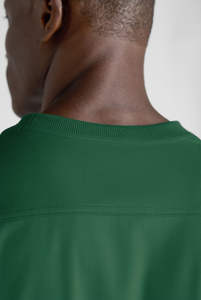 Haut de gommage médical vert à manches courtes pour homme avec poche zippée - Product Image 5