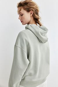 เสื้อสเวตเชิ้ตมีฮู้ดปักลายสีเขียวอ่อนสำหรับผู้หญิง แขนยาว ผ้าฝ้ายถัก มีกระเป๋าหน้า กันน้ำ ระบายอากาศได้ดี - Product Image 3