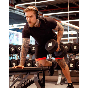 Shorts de compression à deux couches pour hommes pour la course à pied, la salle de sport, l'entraînement et les entraînements de haute performance avec logo personnalisé - Product Image 2